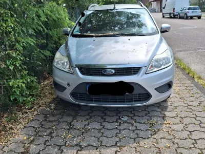 Gebraucht Ford Focus 109 PS (80 kW) 2011 Silber Kleinwagen