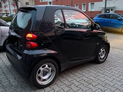 Gebraucht Smart ForTwo Coupé 61 PS (44 kW) 2010 Schwarz Coupé
