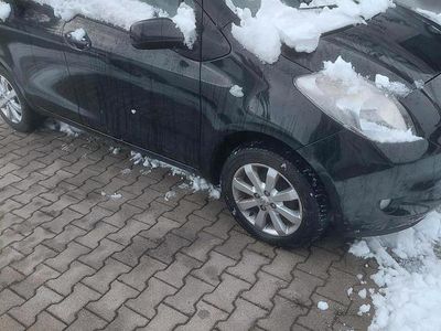 Gebraucht Toyota Yaris 70 PS (51 kW) 2009 Schwarz Kleinwagen