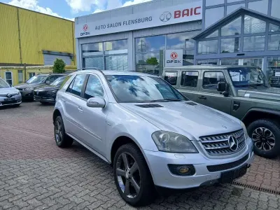 Gebraucht Mercedes ML320 Edition 224 PS (164 kW) 2009 Grau SUV