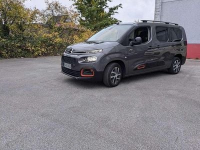 Grau Gebraucht 2021 Citroën Berlingo PureTech Van / Kleinbus | 24.500 € (Teuer)