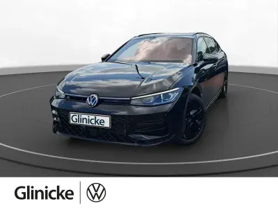 Usata VW Passat R-line 193 CV (141 kW) 2025 Nero Station wagon