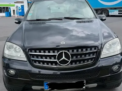Gebraucht Mercedes 320 AMG 225 PS (165 kW) 2008 Schwarz SUV