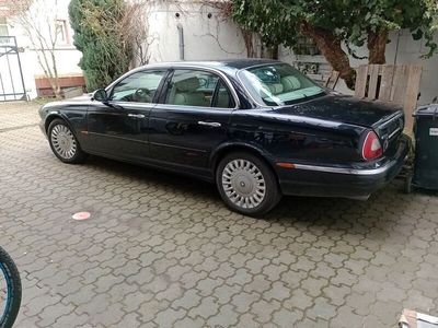 Jaguar XJR