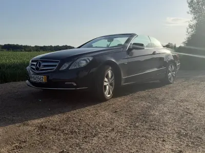 Gebraucht Mercedes E200 184 PS (135 kW) 2011 Schwarz Cabrio