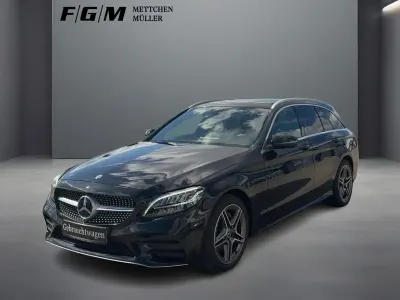 Gebraucht Mercedes C200 AMG 184 PS (135 kW) 2018 Lack obsidianschwarz Kombi