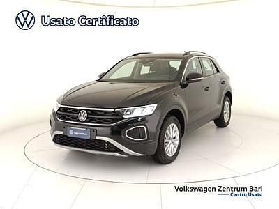 Second-hand VW T-Roc Life 150 CP (110 kW) 2024 Negru SUV