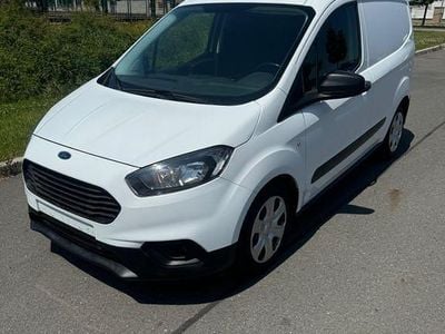 Second-hand Ford Transit 75 CP (55 kW) 2018 Alb Monovolum