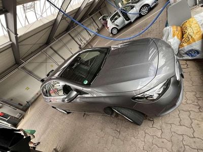 Mercedes B200