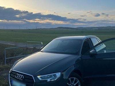 Second-hand Audi A3 Sportback Ambiente 116 CP (85 kW) 2018 Gri Hatchback