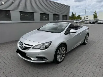 Gebraucht Opel Cascada Innovation 140 PS (102 kW) 2017 Silber Cabrio