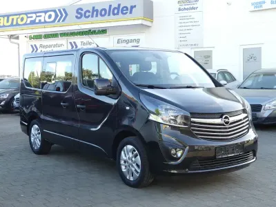Usata Opel Vivaro 145 CV (106 kW) 2017 Nero Monovolume