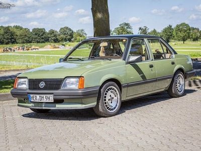 Grün Gebraucht 1984 Opel Ascona S Limousine | 5.800 €
