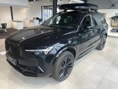 Neu Volvo XC90 Plus 455 PS (334 kW) 2026 Schwarz SUV