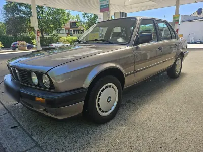 Gebraucht BMW 320 125 PS (91 kW) 1988 Grau Limousine