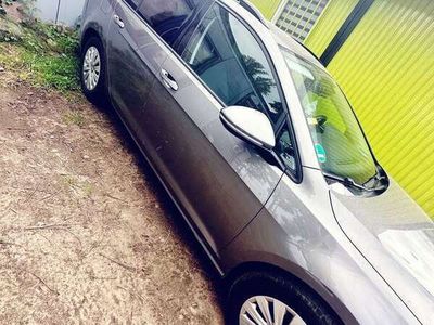 gebraucht VW Golf Variant 1.6 TDI BlueMotion Technology DSG Comfortline