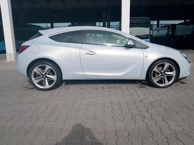 Opel Astra GTC