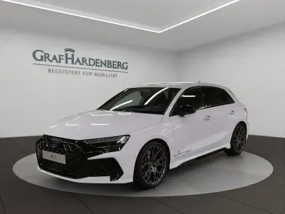 Second-hand Audi RS3 Sport 400 CP (294 kW) 2026 Alb Berlinǎ