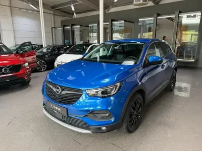 Używany Opel Grandland X Dynamic 120 KM (88 kW) 2018 Niebieski SUV