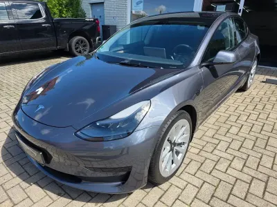 Usado Tesla Model 3 RWD 208 kW (283 CV) 2022 Gris Berlina