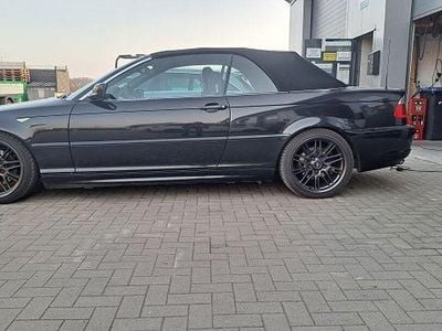 Gebraucht BMW 320 Sport Line 170 PS (125 kW) 2025 Schwarz Cabrio