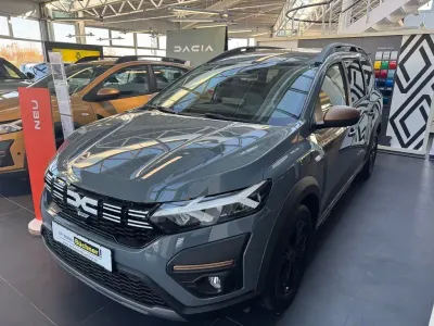 Usata Dacia Jogger Extreme 110 CV (80 kW) 2026 Grigio Monovolume