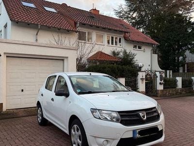 Gebraucht Dacia Sandero 75 PS (55 kW) 2015 Weiß Limousine