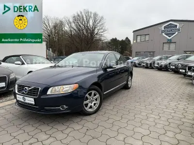 Usado Volvo S80 Momentum 109 HP (80 kW) 2010 Azul Sedan