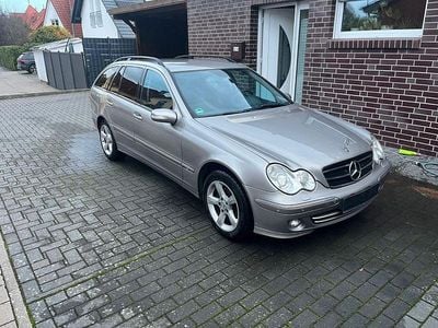 Grau Gebraucht 2006 Mercedes C220 Avantgarde Kombi | 2.300 € (Fairer Preis)