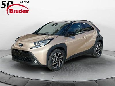 Beige Neu 2025 Toyota Aygo X SUV | 20.149 € (Etwas zu teuer)