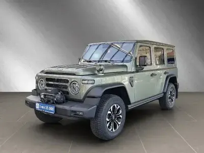 Neu BAW 212 166 PS (122 kW) 2026 Grün SUV