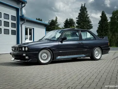 Używany BMW M3 Sport Line 194 KM (142 kW) 1988 Niebieski Sedan/Limuzyna