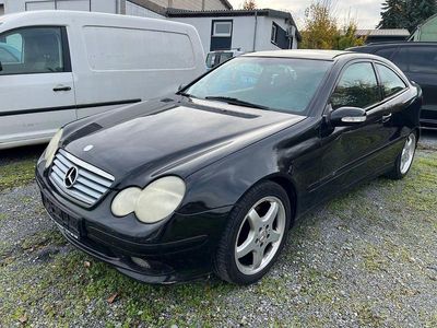 Schwarz Gebraucht 2002 Mercedes C230 Coupé | 1.200 €