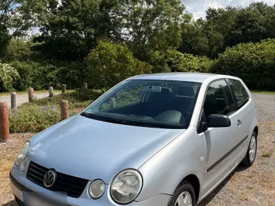 Gebraucht VW Polo Basis 75 PS (55 kW) 2003 Silber Limousine