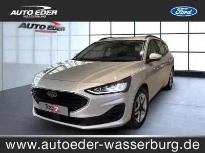 Używany Ford Focus Cool & Connect 125 KM (91 kW) 2022 Srebrny Kombi