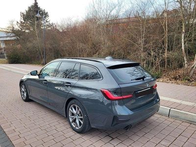 Gebraucht BMW 320 Advantage 190 PS (139 kW) 2020 Grau Kombi