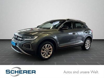 Käytetty VW T-Roc Style 110 HP (80 kW) 2023 Harmaa Katumaasturi
