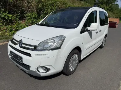 Gebraucht Citroën Berlingo SELECTION 92 PS (67 kW) 2014 Weiß Van / Kleinbus