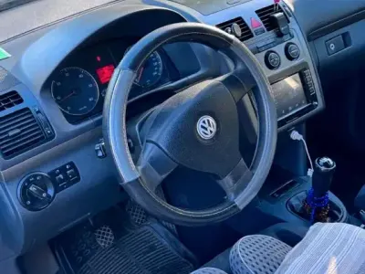 Usata VW Touran 140 CV (102 kW) 2007 Nero Monovolume