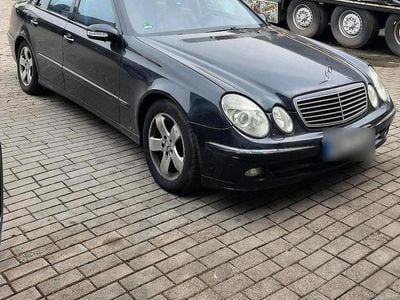 Gebraucht Mercedes E280 190 PS (139 kW) 2006 Schwarz Limousine