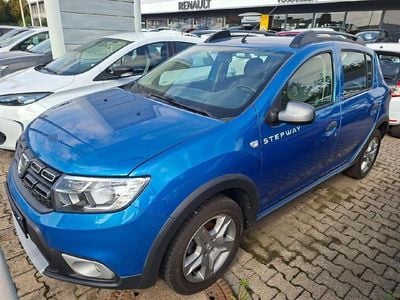 Gebraucht Dacia Sandero Stepway Ambiance 90 PS (66 kW) 2017 Blau Kleinwagen