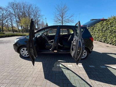 Usata Opel Meriva 101 CV (74 kW) 2011 Nero Monovolume