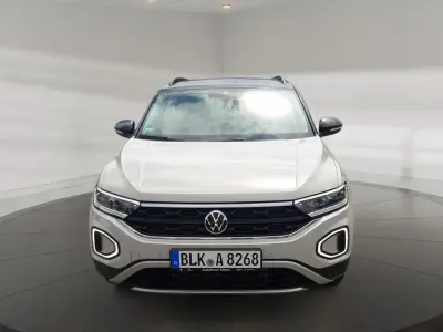 Używany VW T-Roc Life 150 KM (110 kW) 2025 Czarny SUV