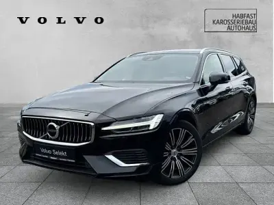 Gebraucht Volvo V60 Inscription 398 PS (292 kW) 2022 Black solid stone / solid Kombi
