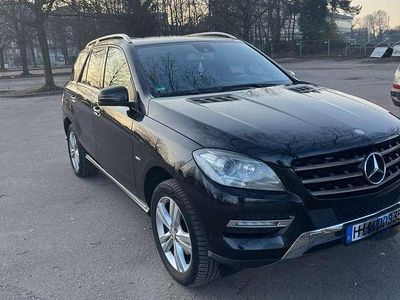 Second-hand Mercedes ML250 204 CP (150 kW) 2012 Negru SUV