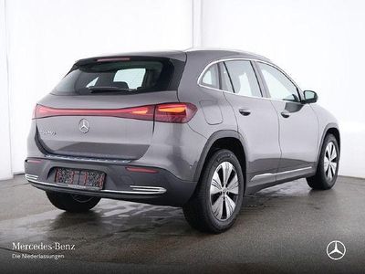 Mercedes EQA250