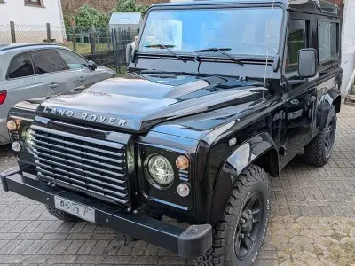 Usata Land Rover Defender SE 122 CV (89 kW) 2009 Nero Station wagon