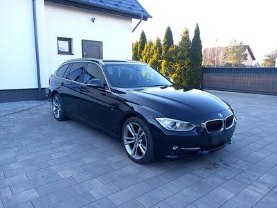 Gebraucht BMW 318 Sport Line 143 PS (105 kW) 2012 Schwarz Kombi
