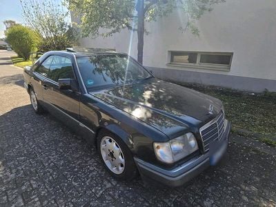 Usata Mercedes E220 Sportline 150 CV (110 kW) 1993 Nero Coupé