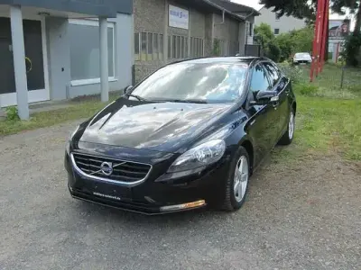 Gebraucht Volvo V40 You! 120 PS (88 kW) 2014 Schwarz Kombi